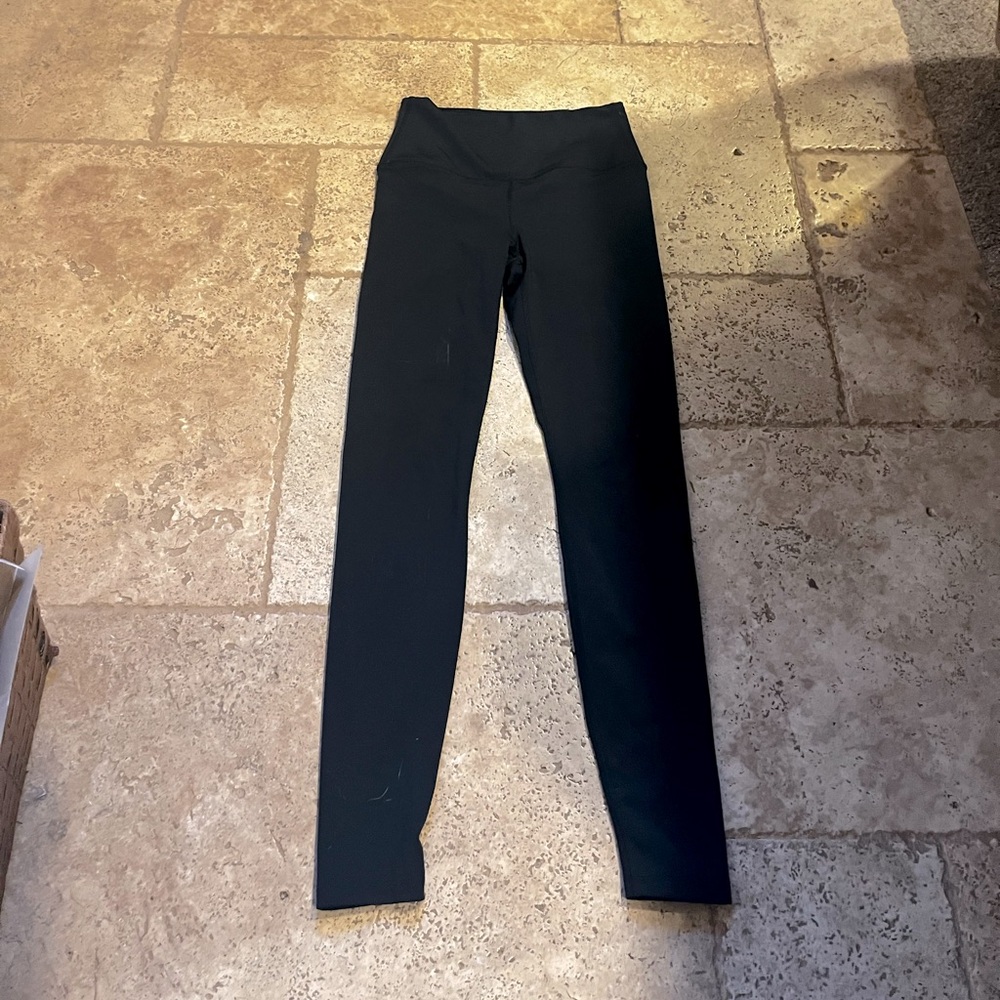 Leggings size small no pocket